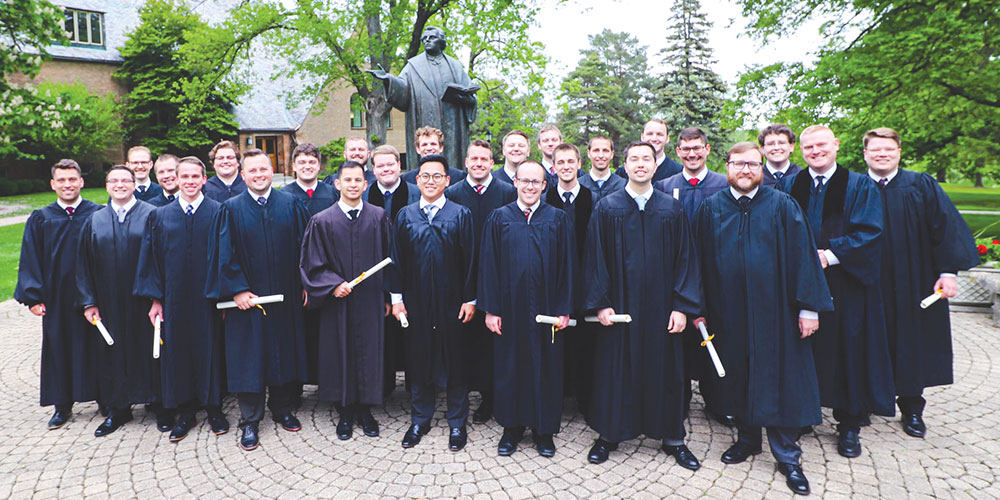 2022 Wisconsin Lutheran Seminary grads