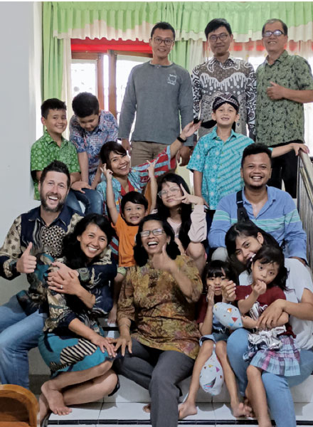 confessions of faith Veronica Suci Andiani Putri Schultz extended family photo