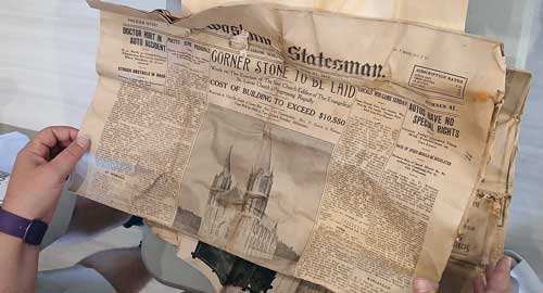 St. Lucas, Kewaskum, Wis., opened a congregational time capsule from 1913